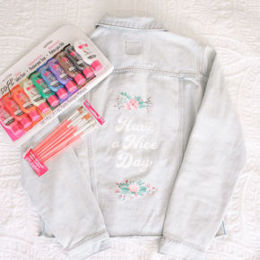 Picture for category Fabric Paints