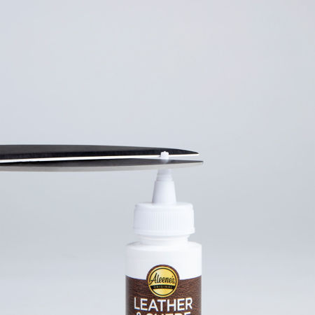 Picture of Aleene's Leather & Suede Glue 2 fl. oz.