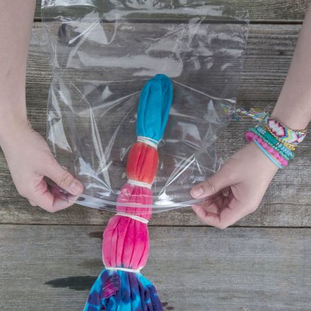 Picture of Tulip Tie-Dye Party 18-Color Tie-Dye Kit