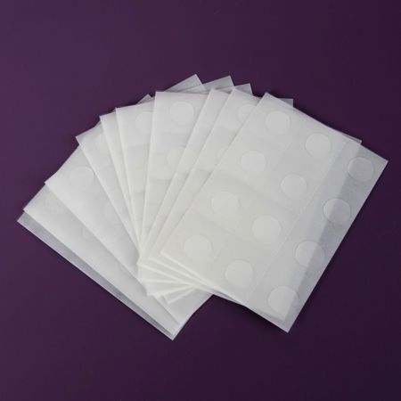 Picture of 33186 Aleene's Instant Tacky Adhesive Dots 3/8 Inch 120 pc.