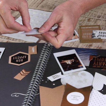 Picture of 33186 Aleene's Instant Tacky Adhesive Dots 3/8 Inch 120 pc.